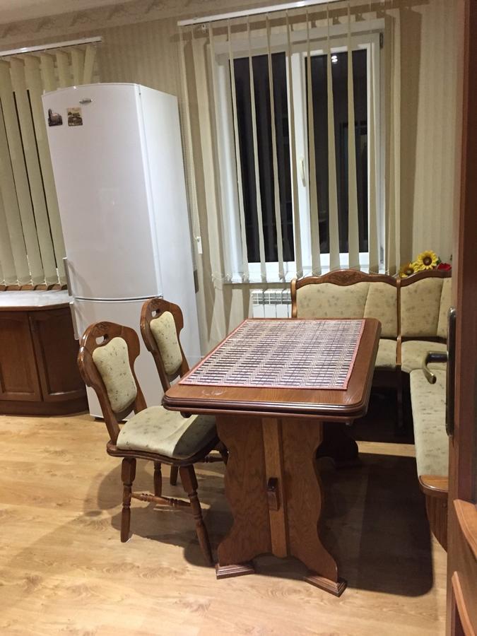 U Zubrytskyh Hotel Трускавец Екстериор снимка
