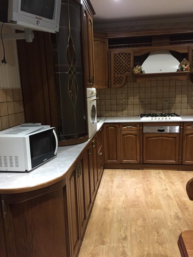 U Zubrytskyh Hotel Трускавец Екстериор снимка